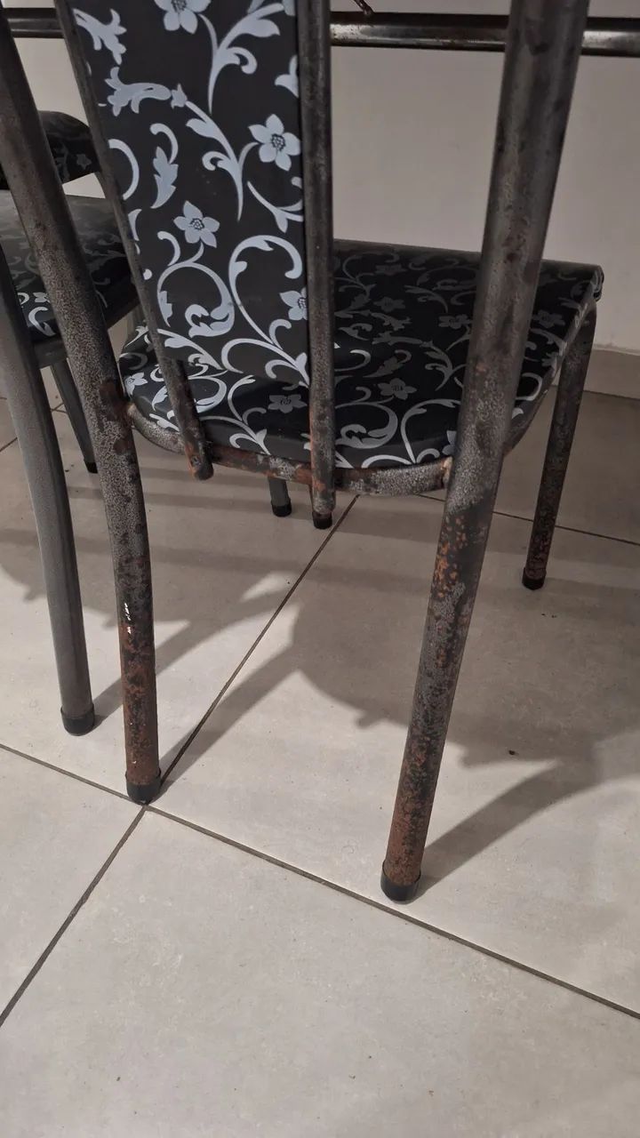 Mesa de vidro 4 cadeiras - Foto 2