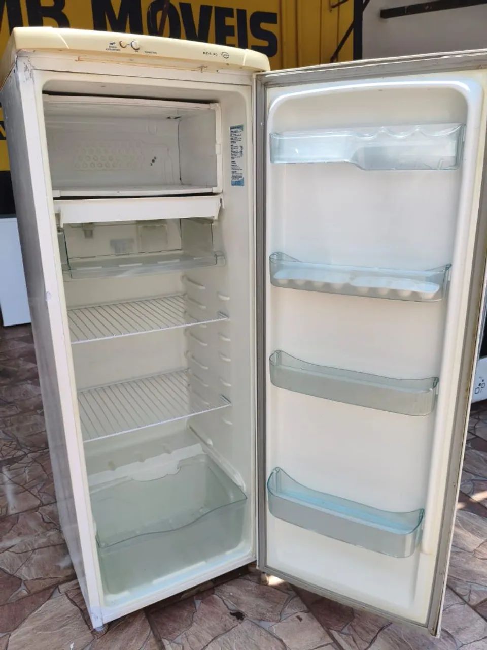 Geladeira Electrolux degelo 260L - Foto 2