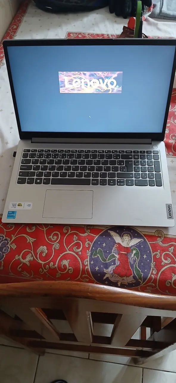 Notebook Lenovo I3  - Foto 2