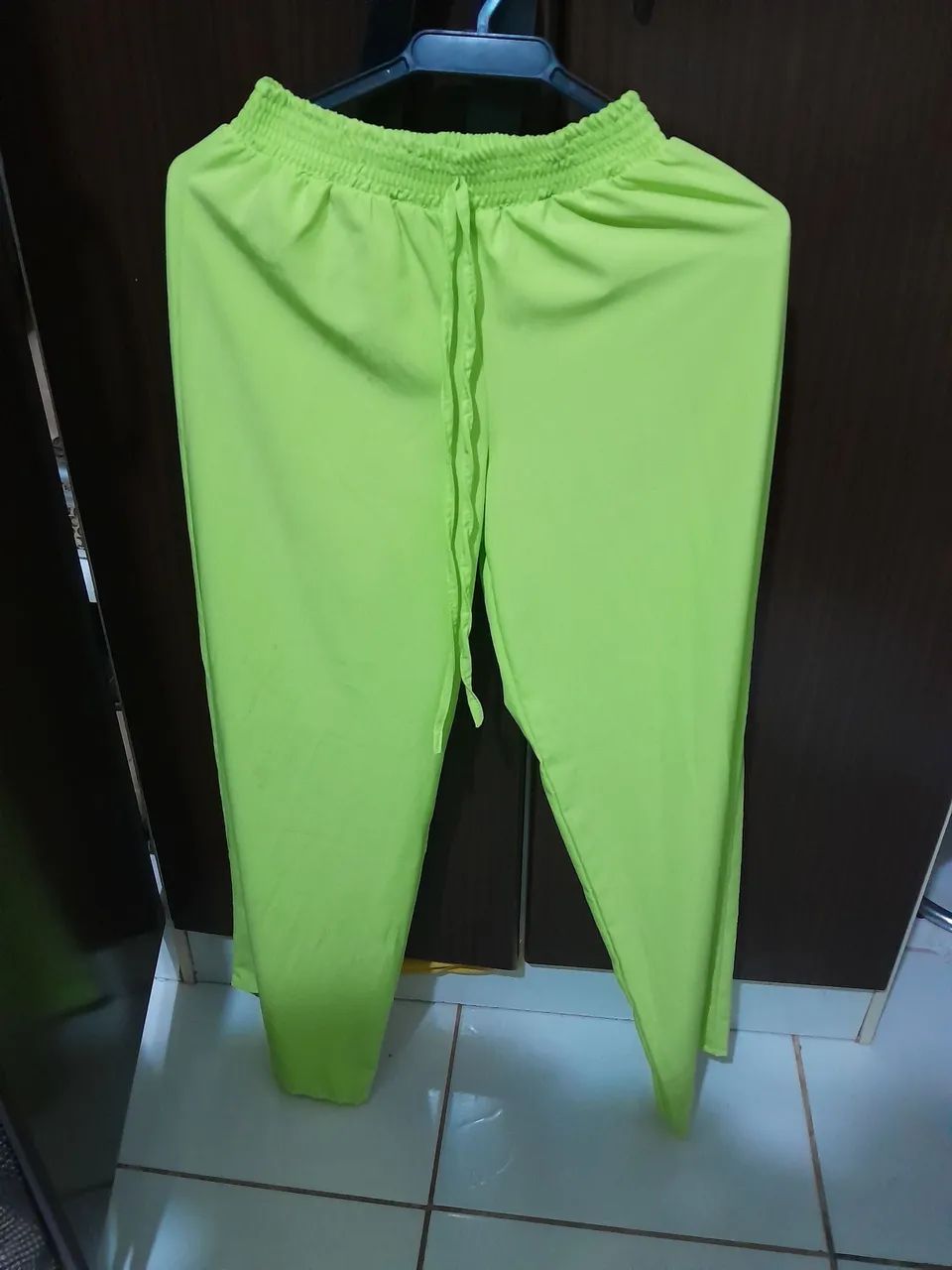 Vende-se  três calsa comprida 