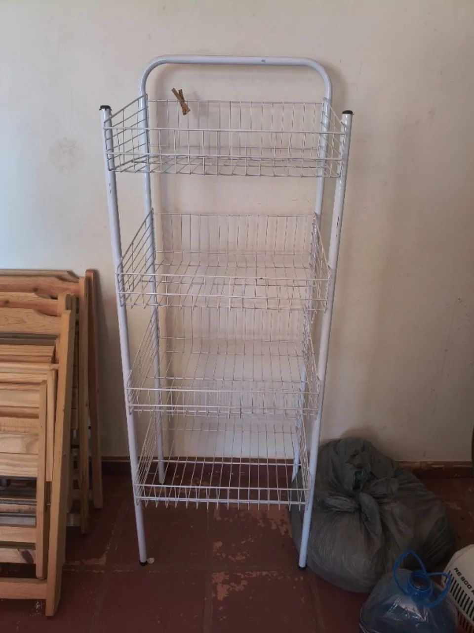 Gôndolas para mercadorias quase nova!