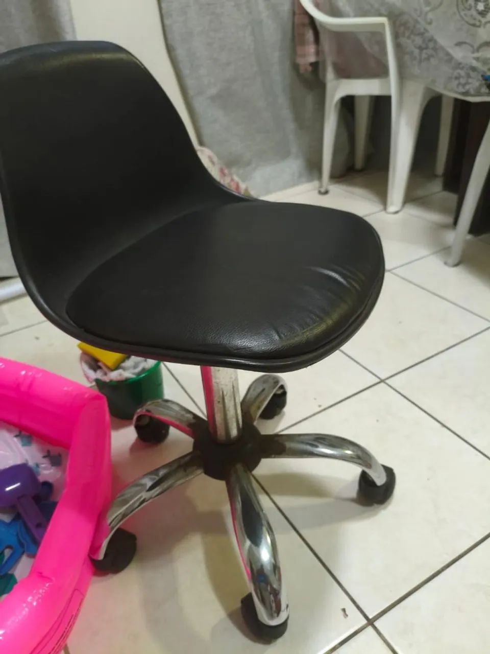 Adjustable Stool64962669249922122