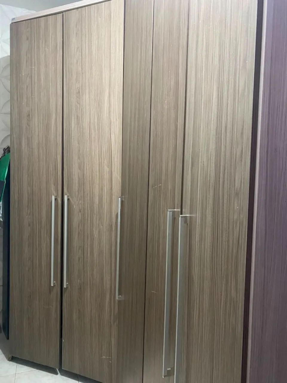 GUARDA ROUPA PRA SAIR RAPIDO - Foto 2