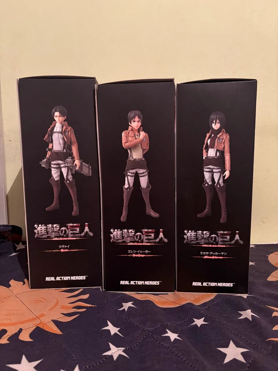 Kit Real Action Heroes Eren, Mikasa e Levi Medicom Attack on Titan - Foto 3