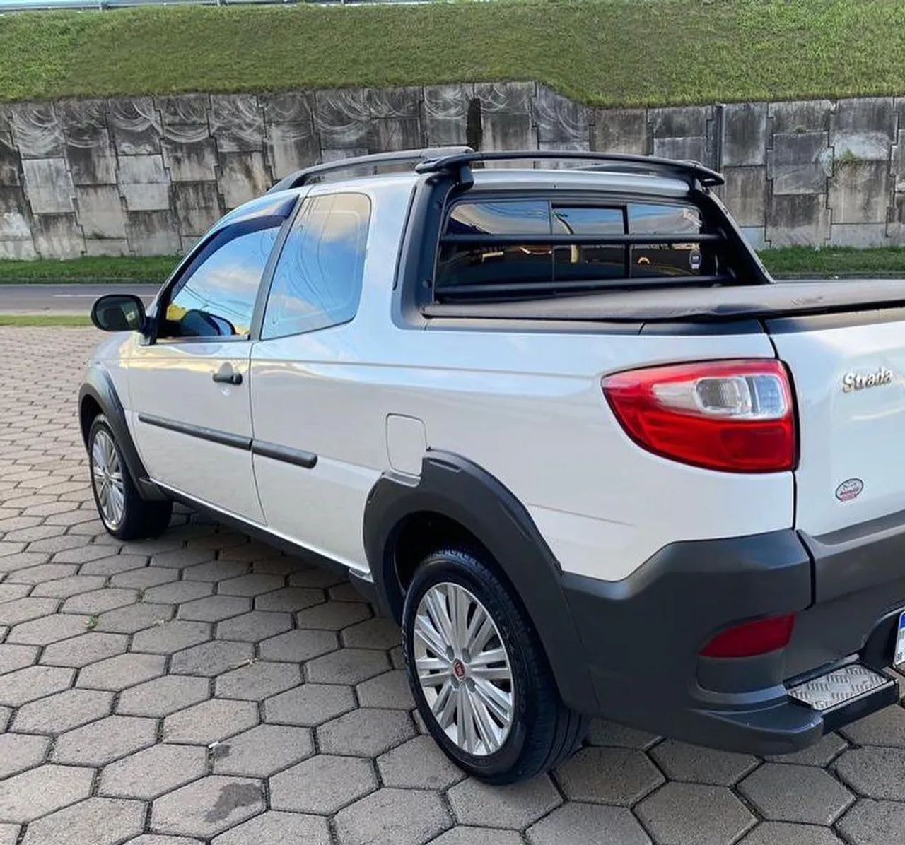 Fiat Strada Working 1.4 MPI Fire Flex 8V CD 2014 - Foto 3
