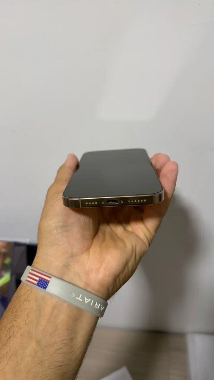 Vede-se IPhone 16 Pro Max  - Foto 3