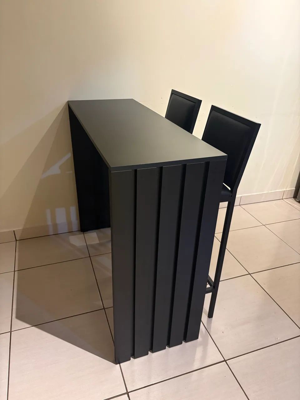Bancada com Duas Banquetas - Foto 2