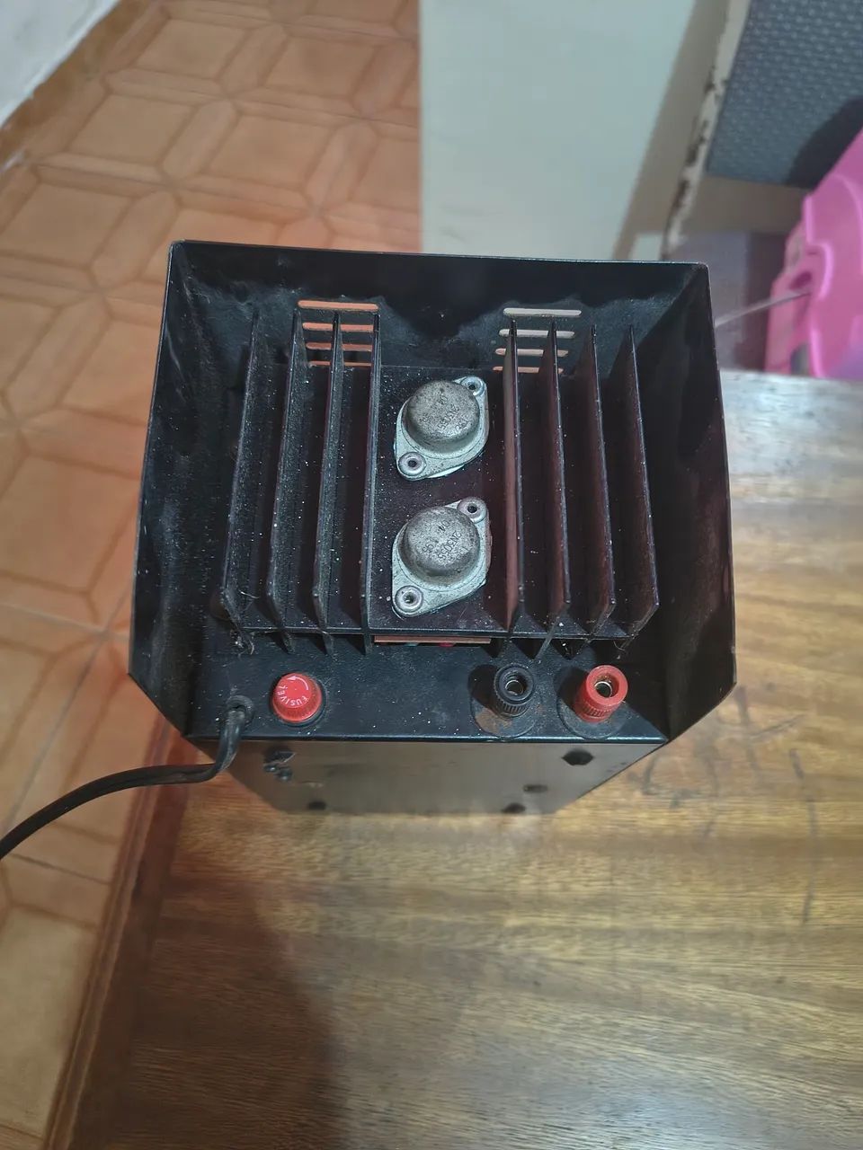 Conversor 110 e 220 para 13 volts - Foto 2