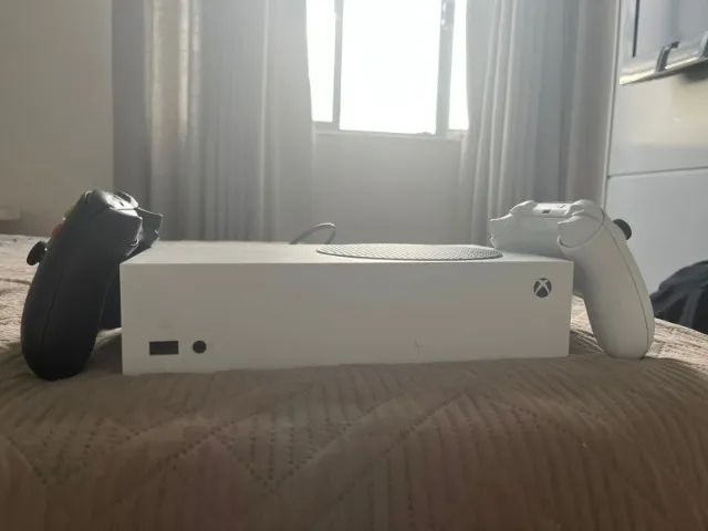 Xbox Series S - Excelente Estado + 2 Controles + Cabo - Foto 4
