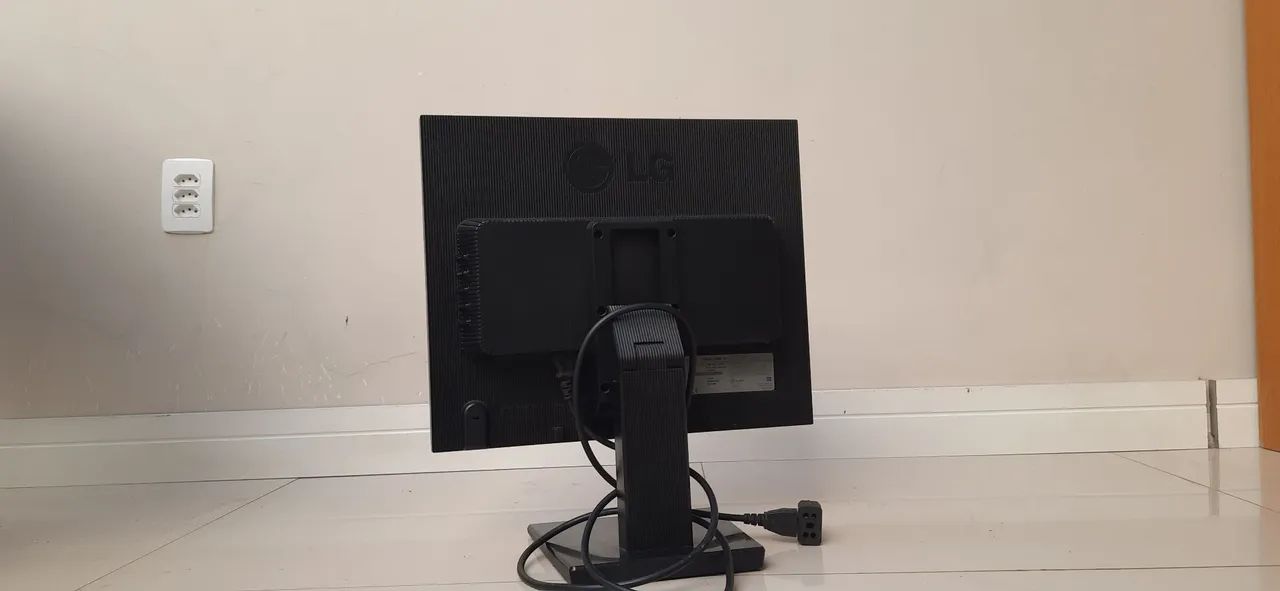 Monitor LG Flatron 19 polegadas - Foto 3