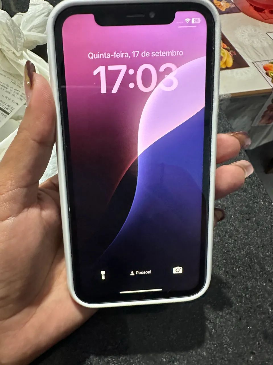 Vendo iPhone XR pra retirada de peças ele é baypes não pode formata Face ID off  - Foto 2