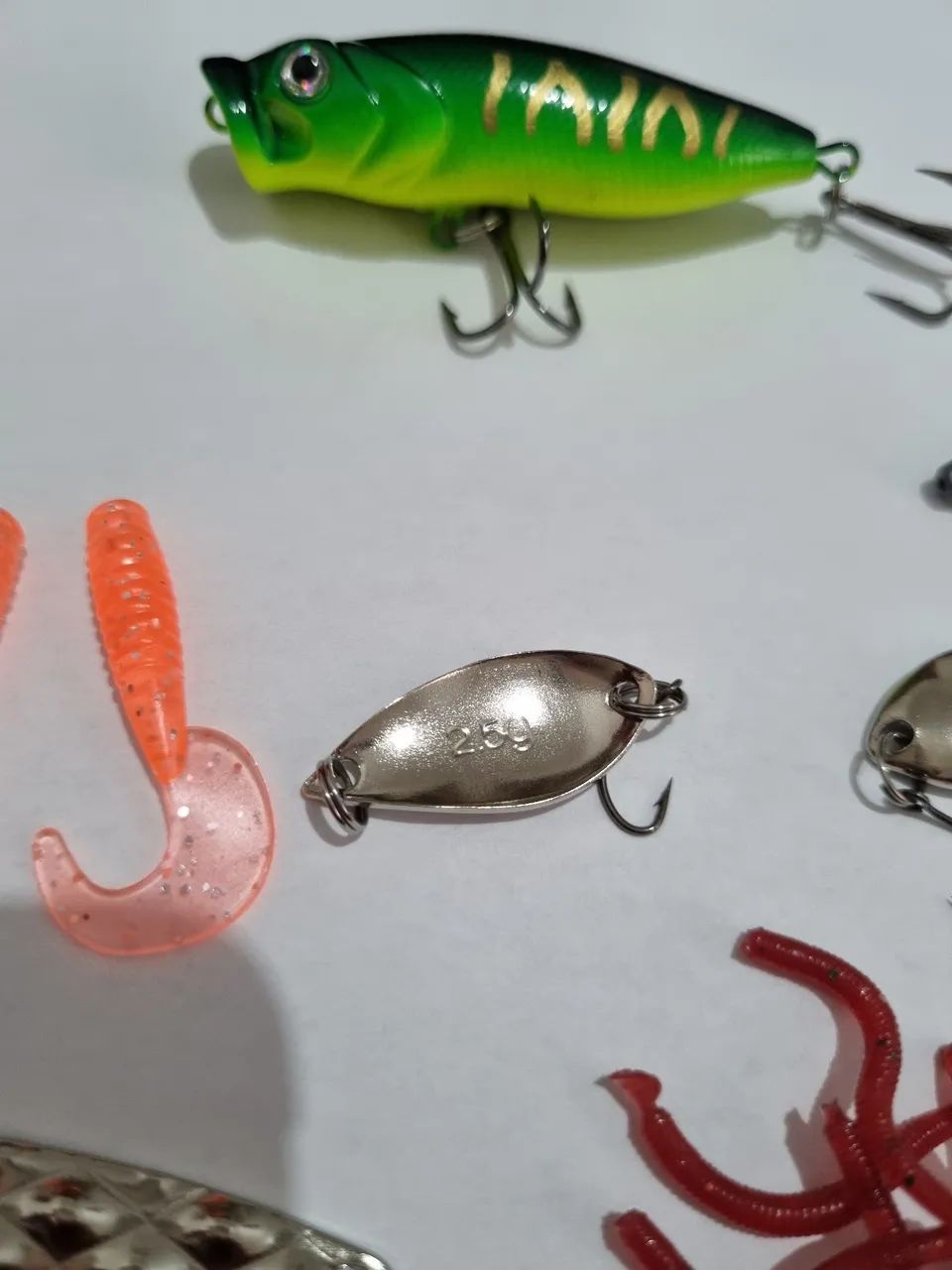 kit iscas artificiais 30 peças atraentes peixe pescaria fishing truta robalo salmão bagre - Foto 5