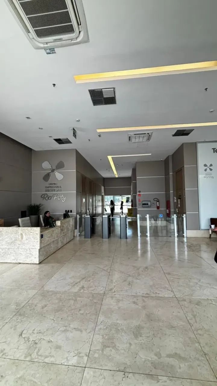 SALA COMERCIAL PARA LOCAÇÃO NO CENTRO EMPRESARIAL DO SHOPPING RIO POTY  CABRAL - Foto 2