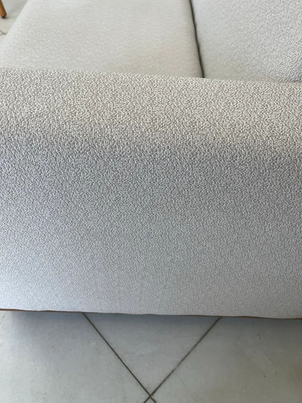 Vendo sofá seminovo acabou de ser lavado a seco! 