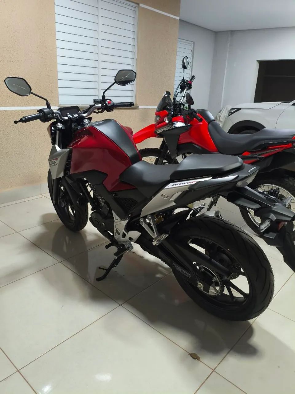 CB 300F CBS - Foto 3