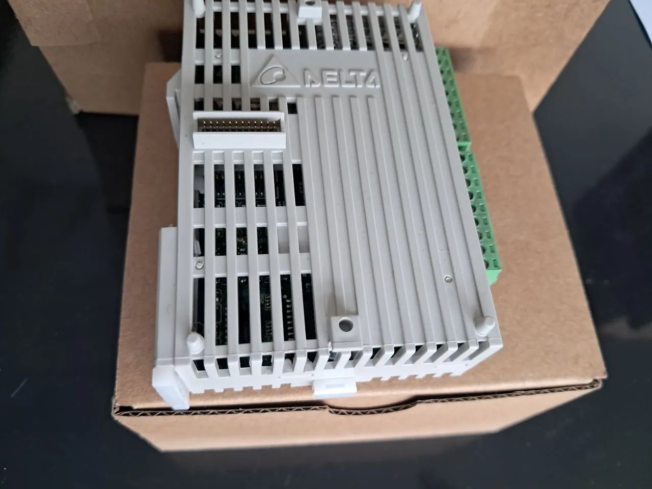 Delta DVP16SP11R - Foto 5