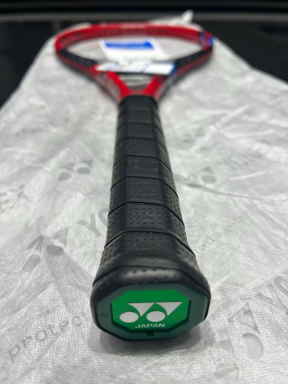 Raquete de tênis Yonex V Core 100 L2 - Esportes de Quadra e Ao Ar