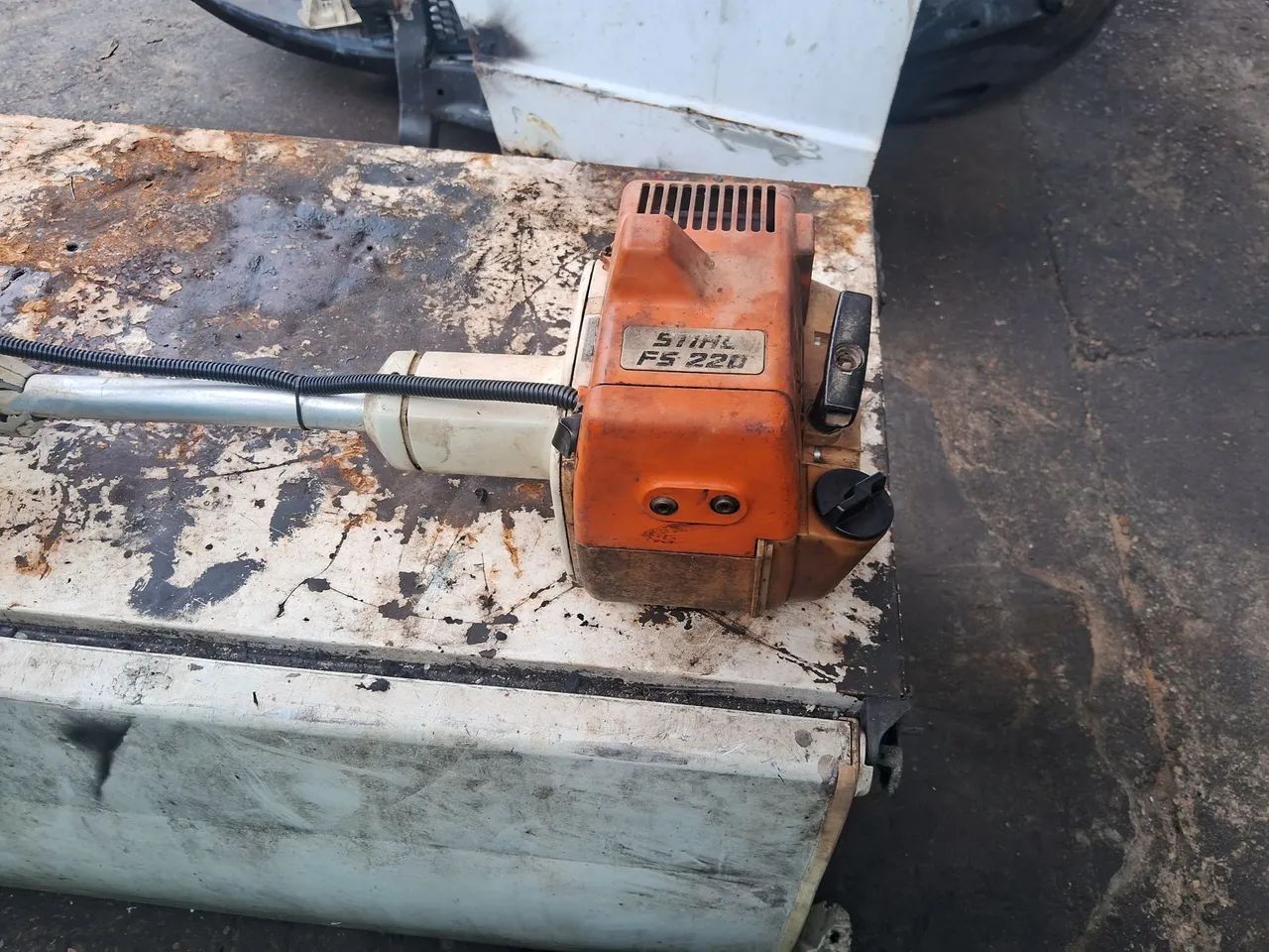 Roçadeira sthil 220 original  - Foto 2