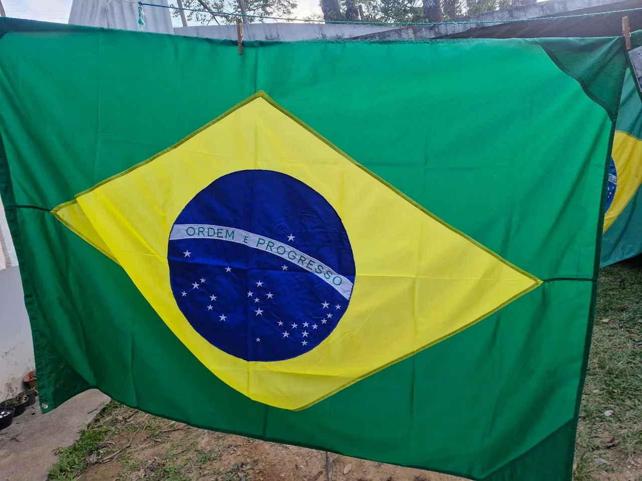 Bandeira do Brasil medida aproximada 190 cm por 130 cm - Foto 2