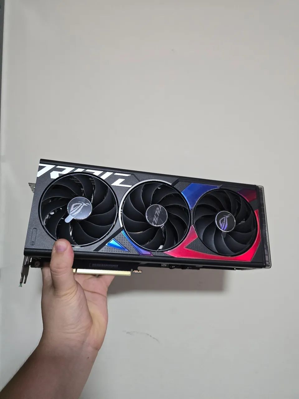 Placa de vídeo RTX 4060 TI 8GB ROG STRIX - Foto 2
