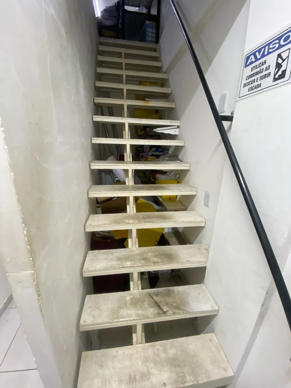 Vende-se ferro com escada - Foto 2