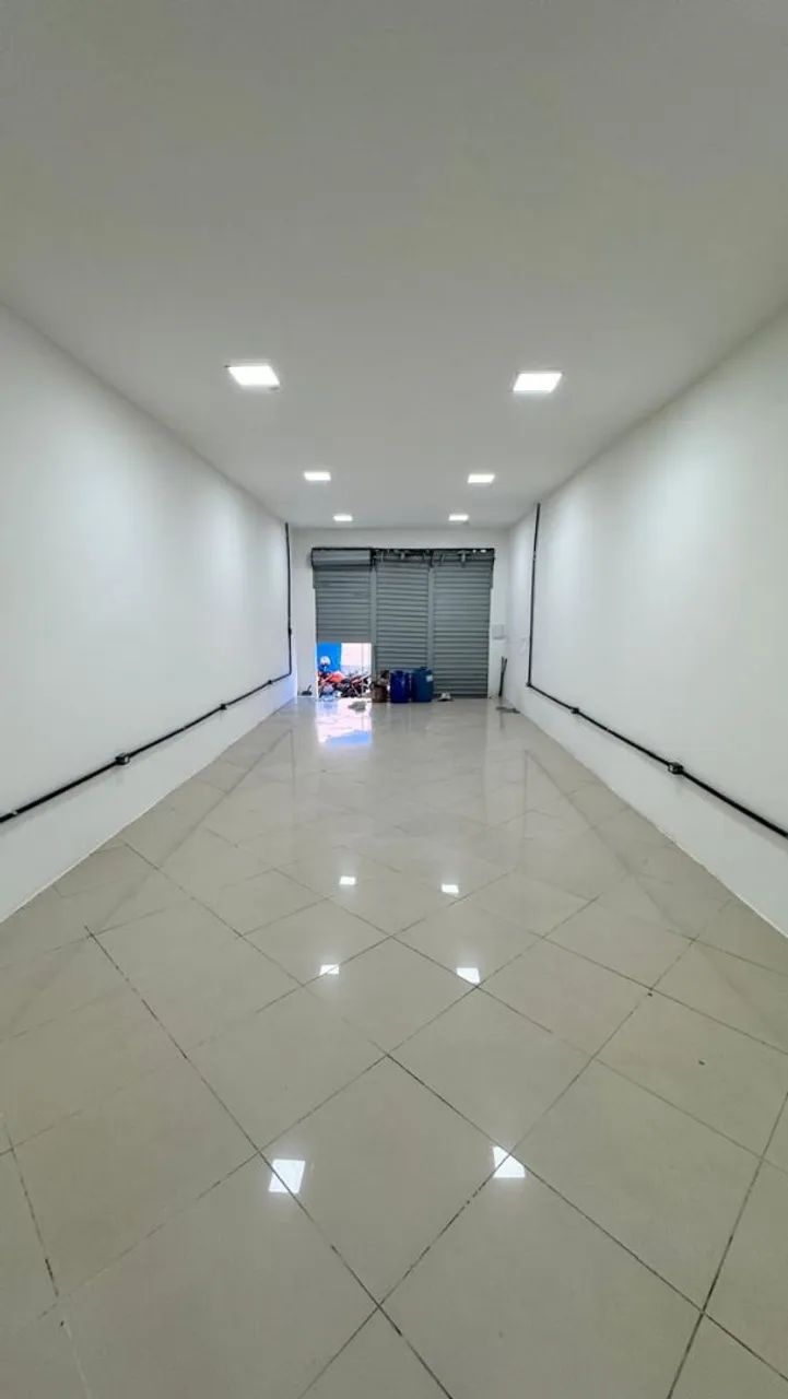 Alugo loja no centro bem localizada 