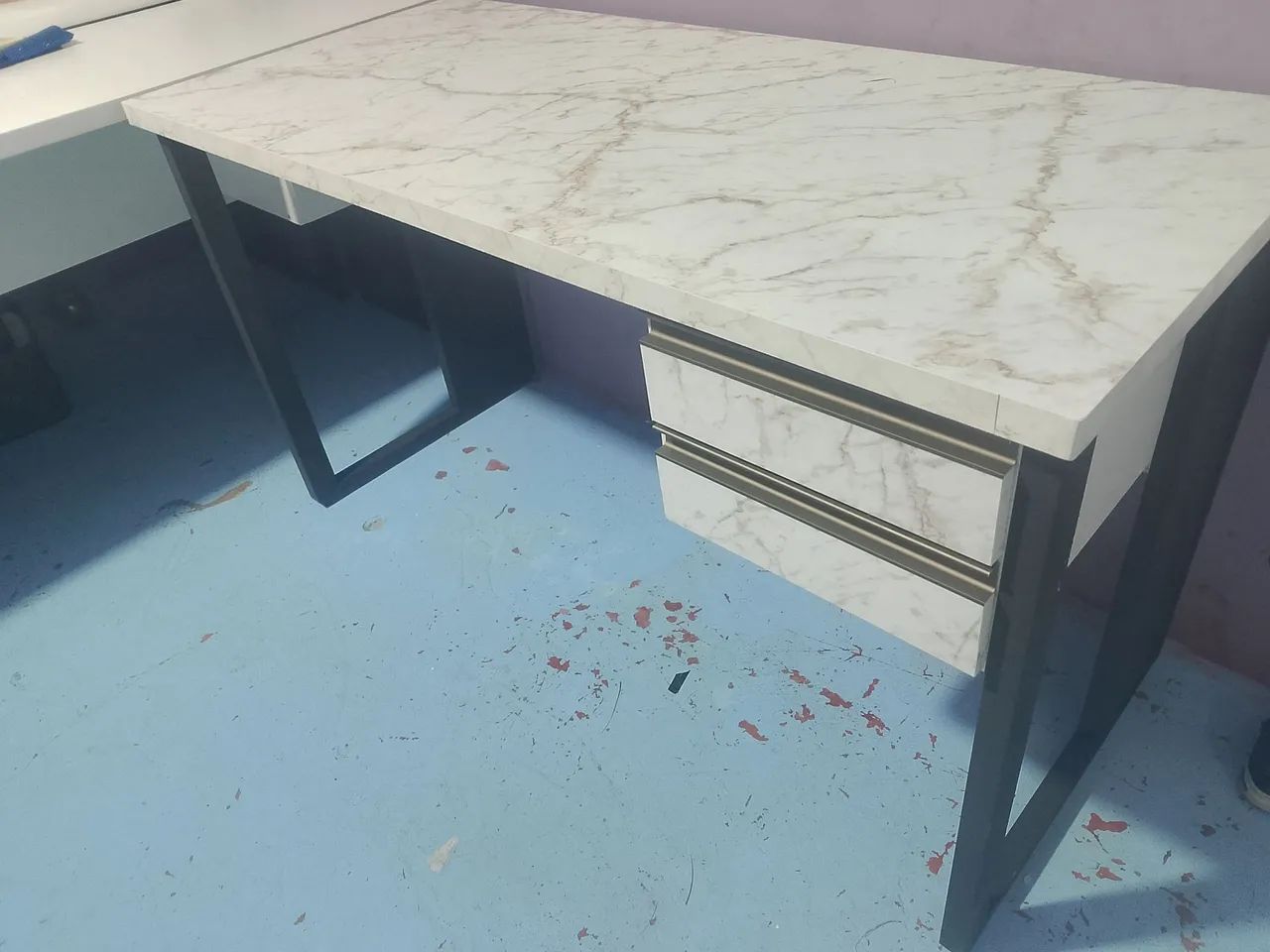 Mesa escritório. MDF côr mármore. - Foto 4