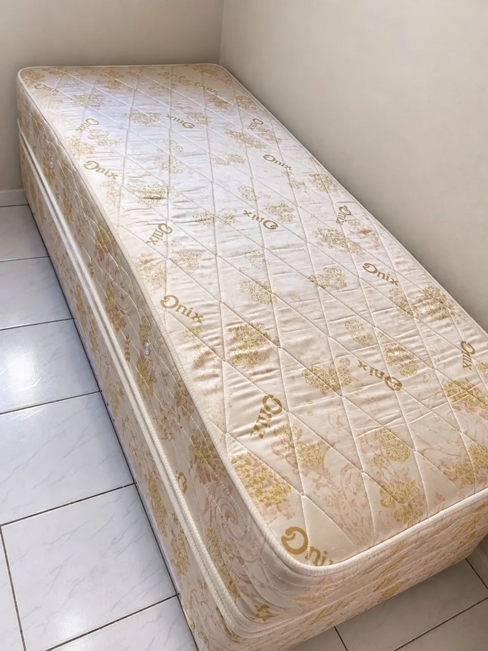 Cama de Solteiro Onix 