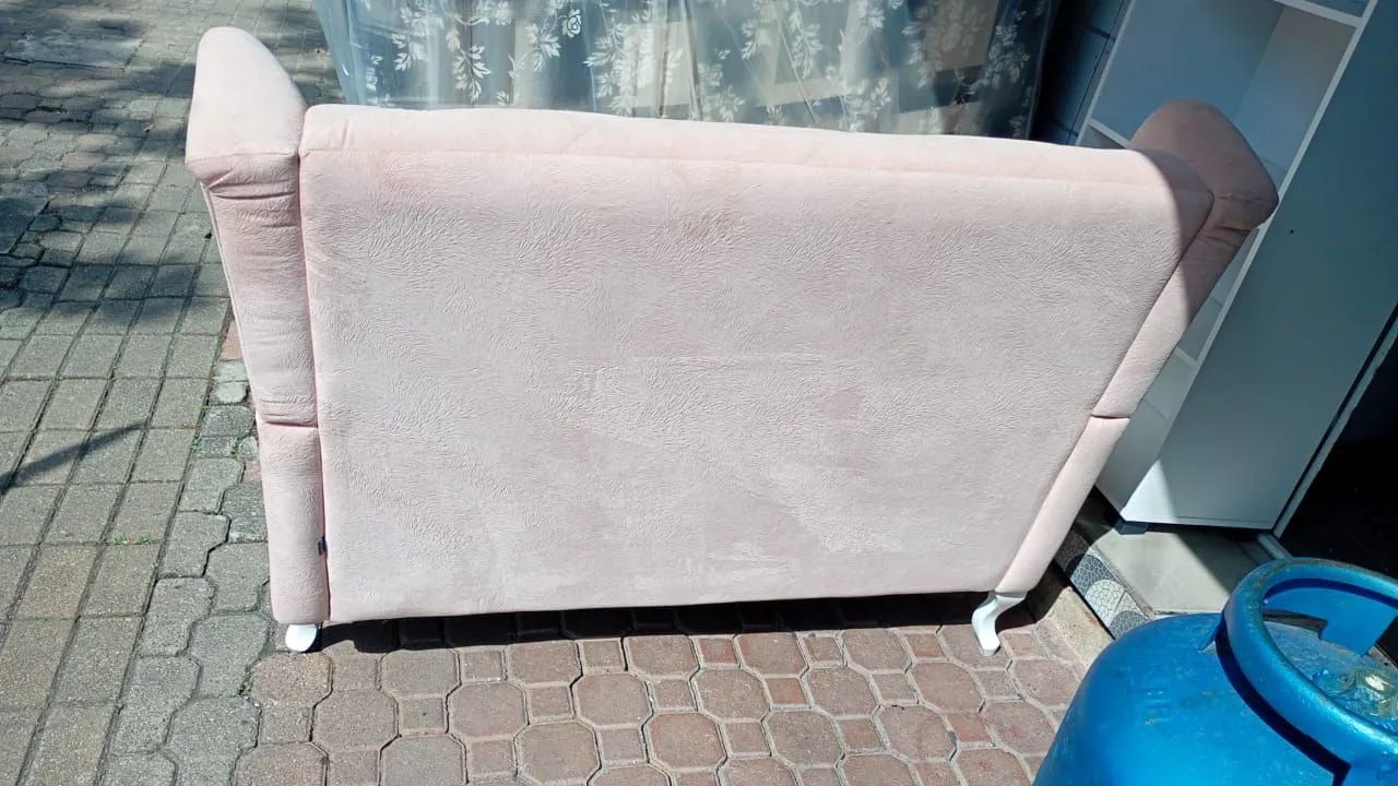 Poltrona namoradeira zerada sem detalhes - Foto 2