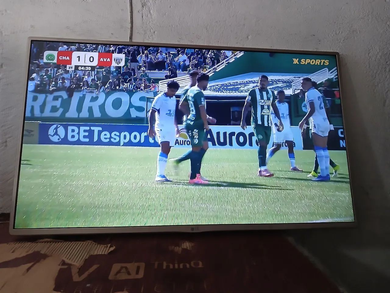 Tv lg 42" polegadas led Branca com pés  - Foto 2