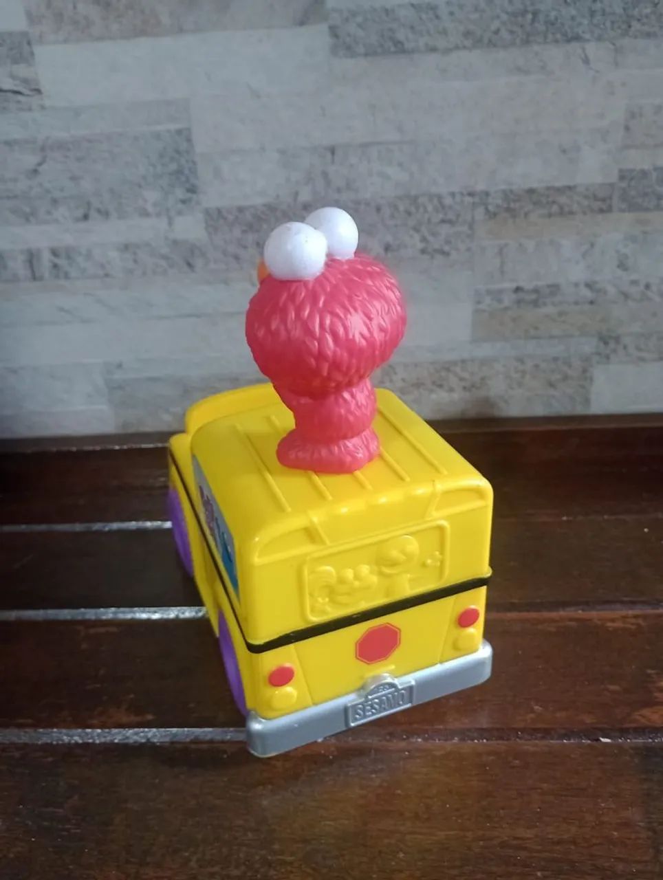 Ônibus com boneco elmo vila Sesamo - Foto 3