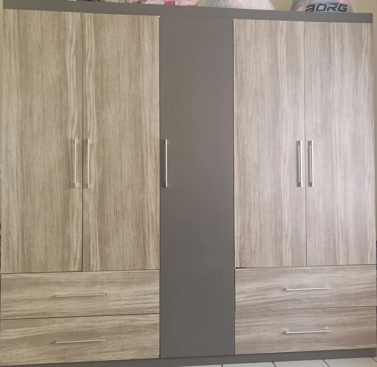 Guarda roupa casal grande 
