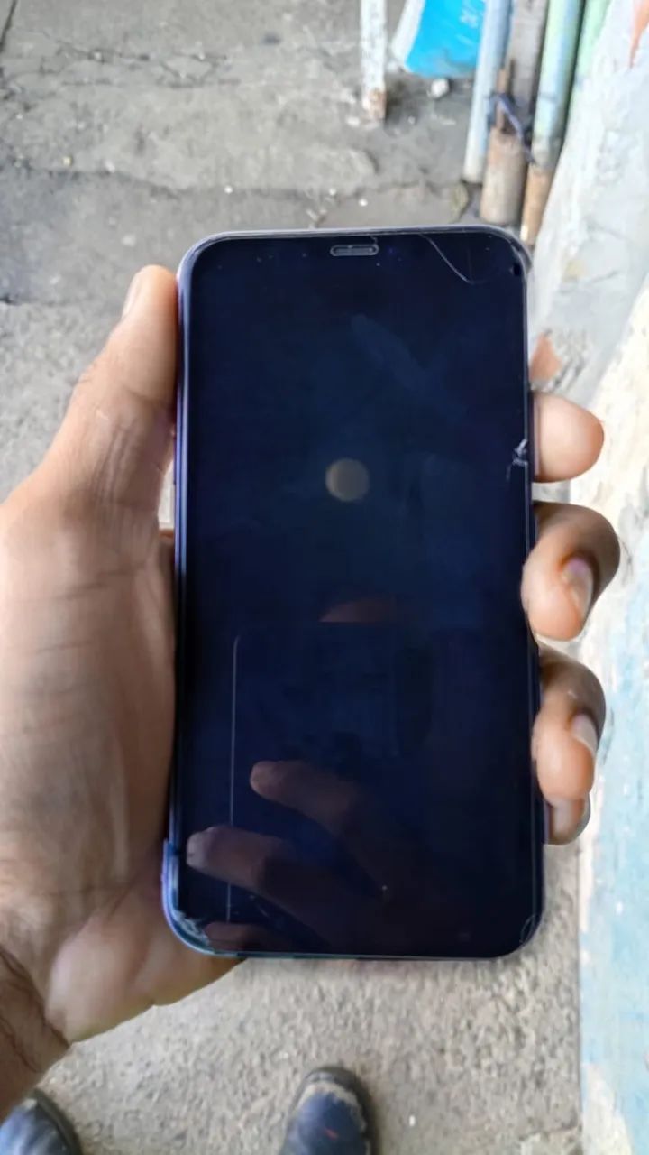 iPhone 11 64gb (Leia a descrição) - Foto 2