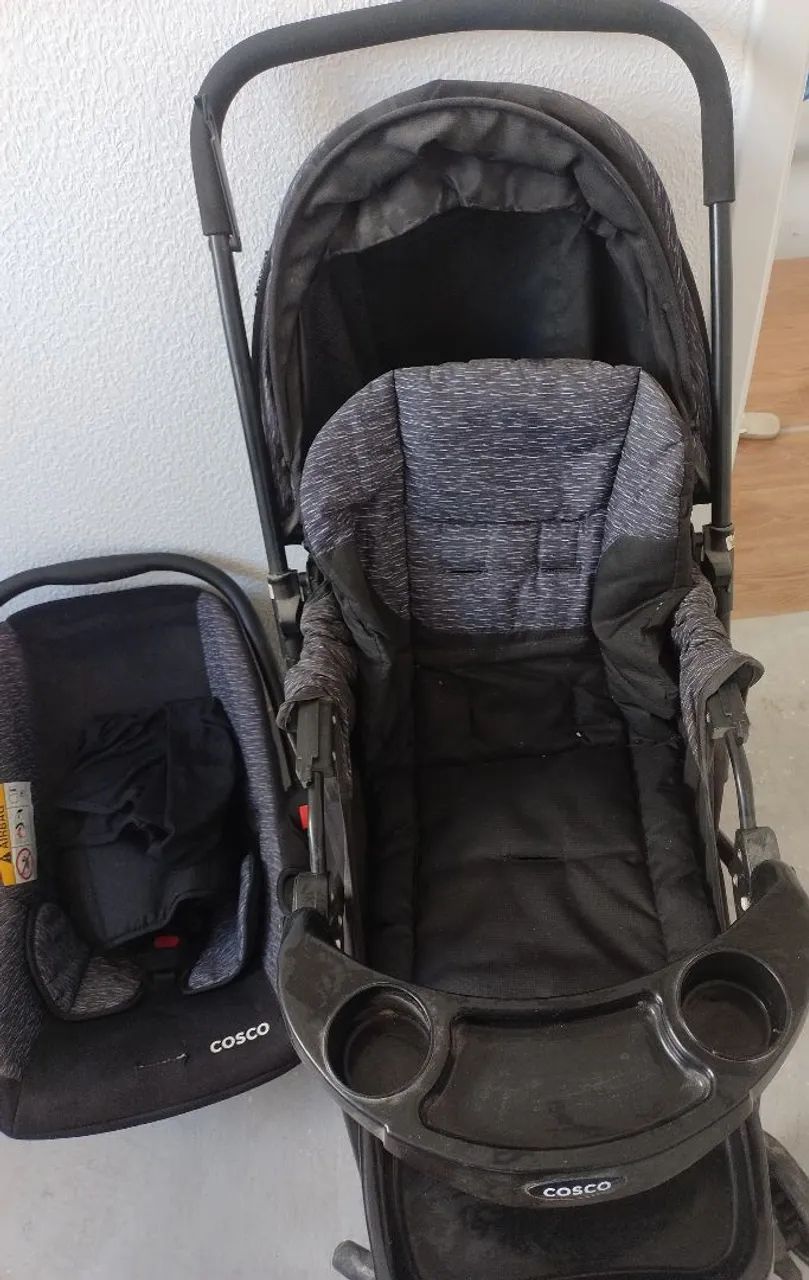 Carrinho de bebe + bebe conforto