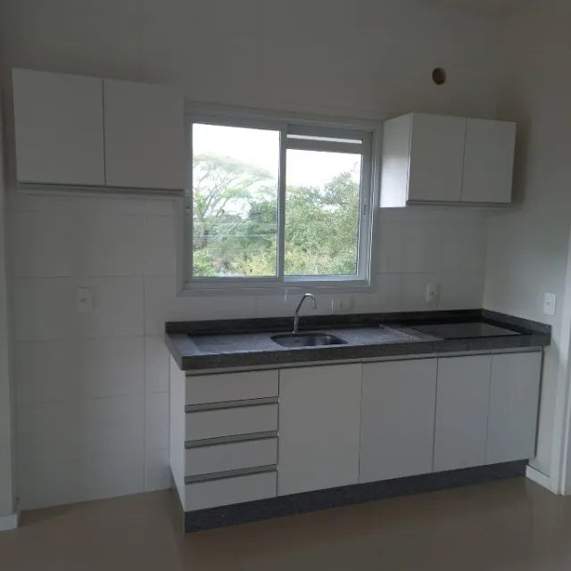 Apartamento semimobiliado - 2 dormitórios (1 suíte) - Dehon - Tubarão/SC - Foto 2