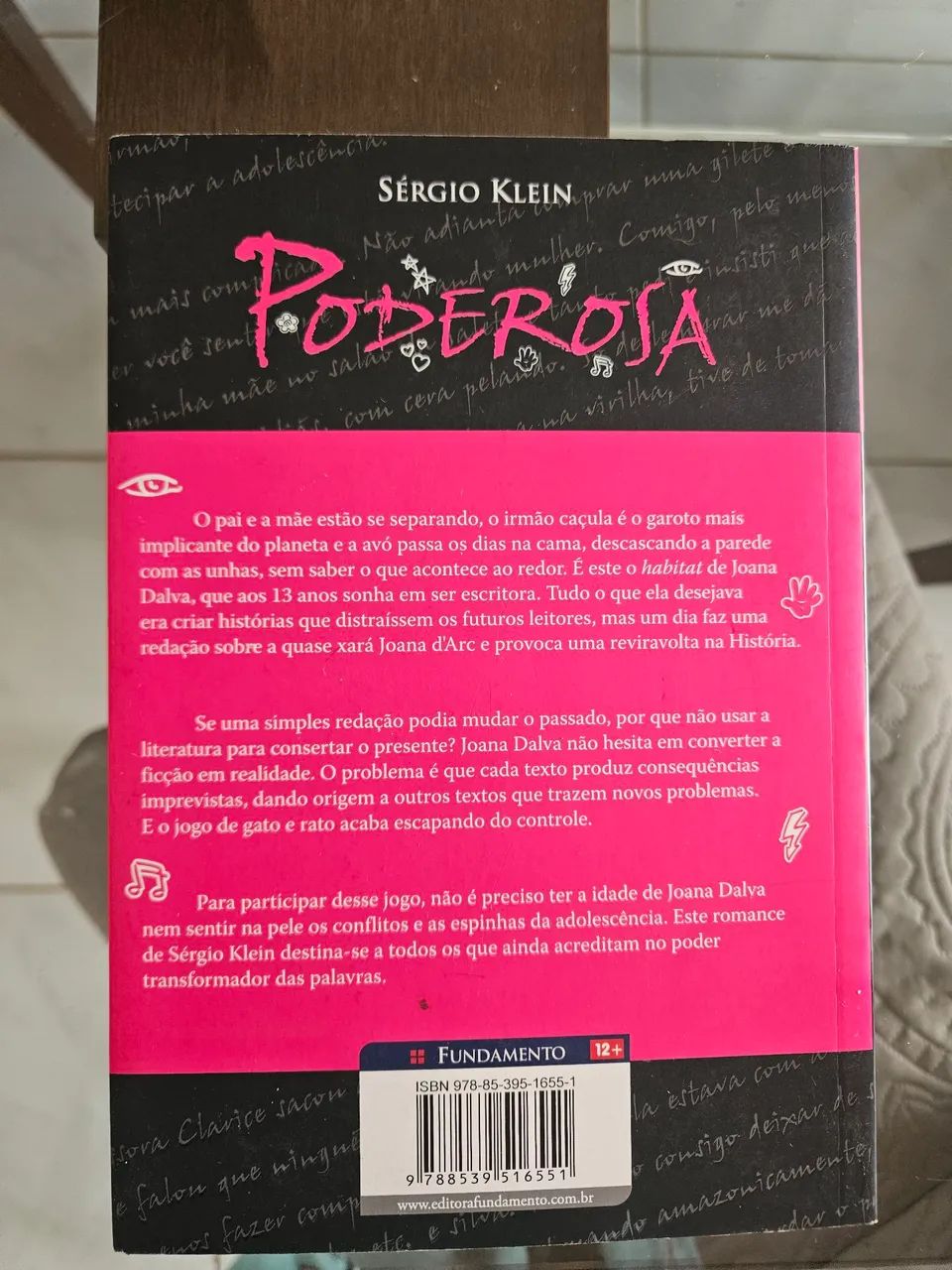 Livro juvenil Poderosa de Sérgio Klein - Foto 2
