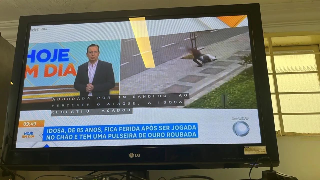 Vende - se Televisão LG 49 Polegadas
