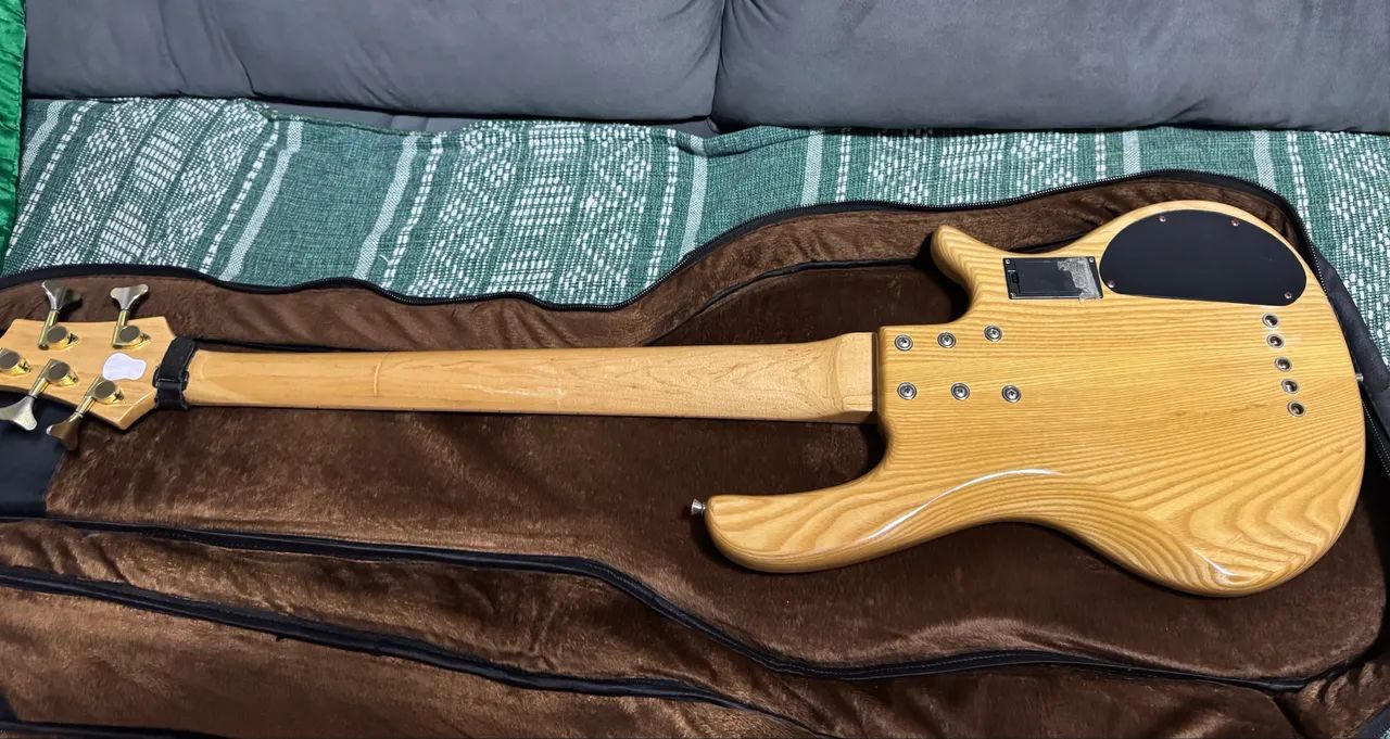 Contrabaixo Luthier 5 Cordas Aguilar - Foto 5
