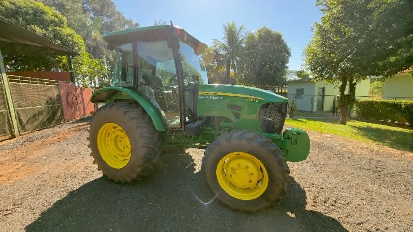 Trator John Deere 5078 E 4X4 2018 com apenas 772h - Foto 2
