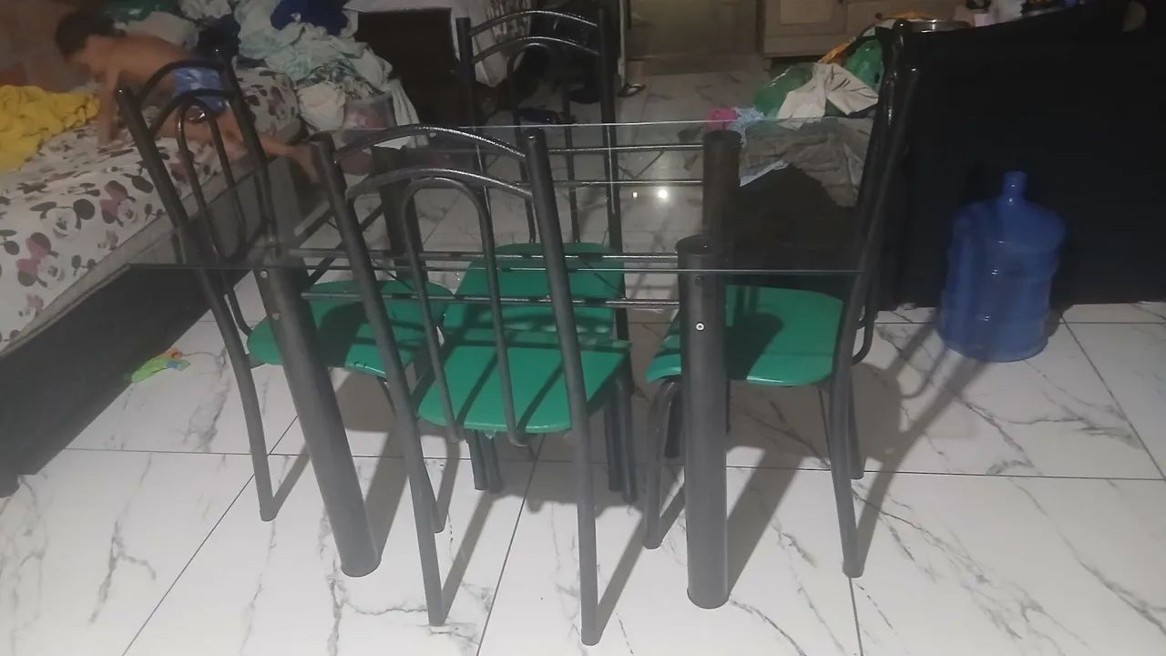 Vendo Mesa de jantar 4 cadeiras  - Foto 3