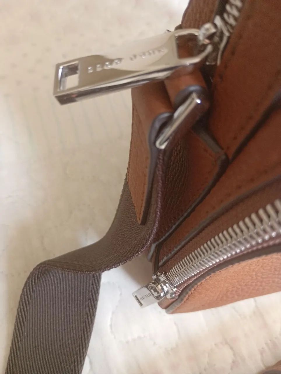 Bolsa em couro Hugo Boss original - Foto 5