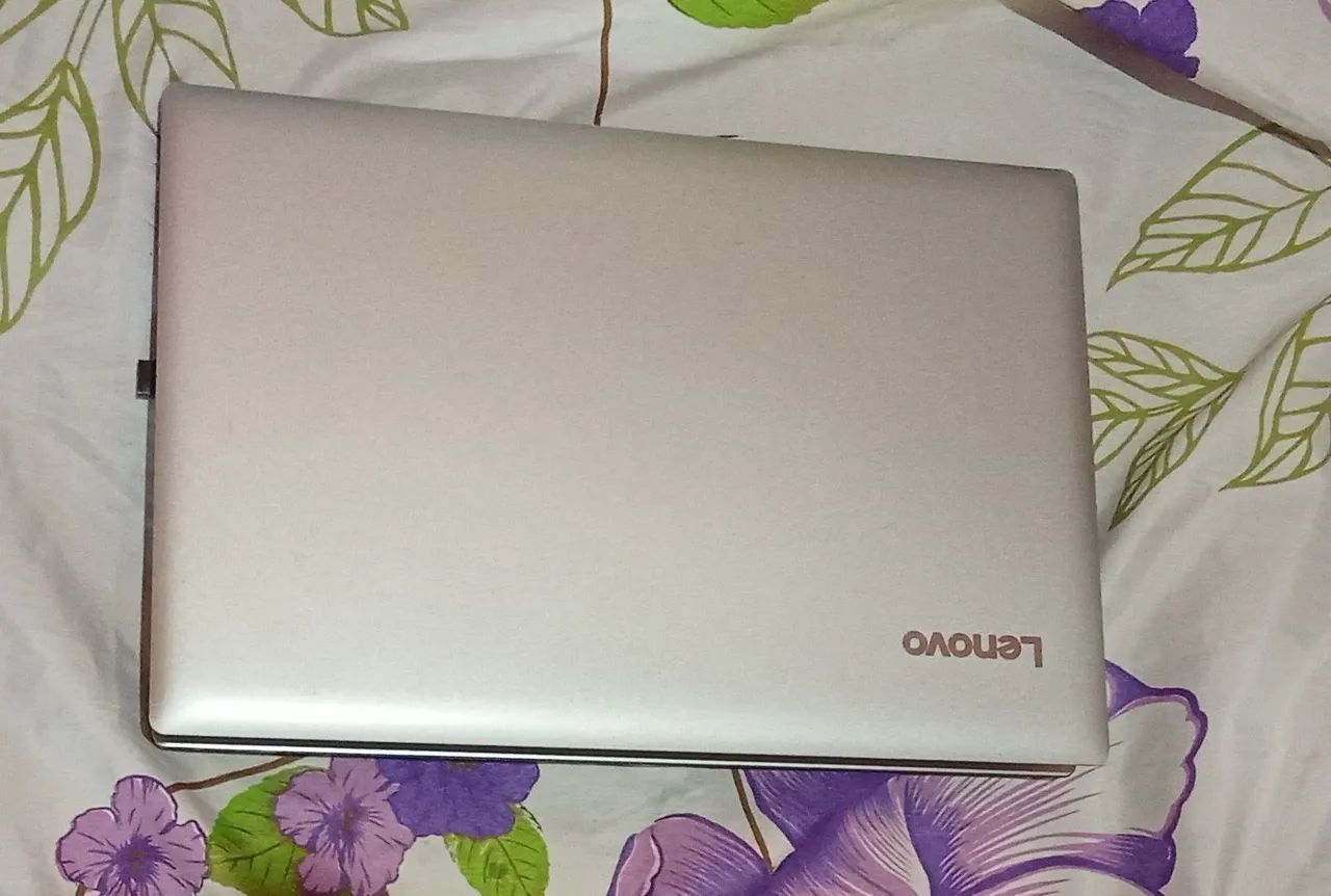 Notebook Lenovo  - Foto 2