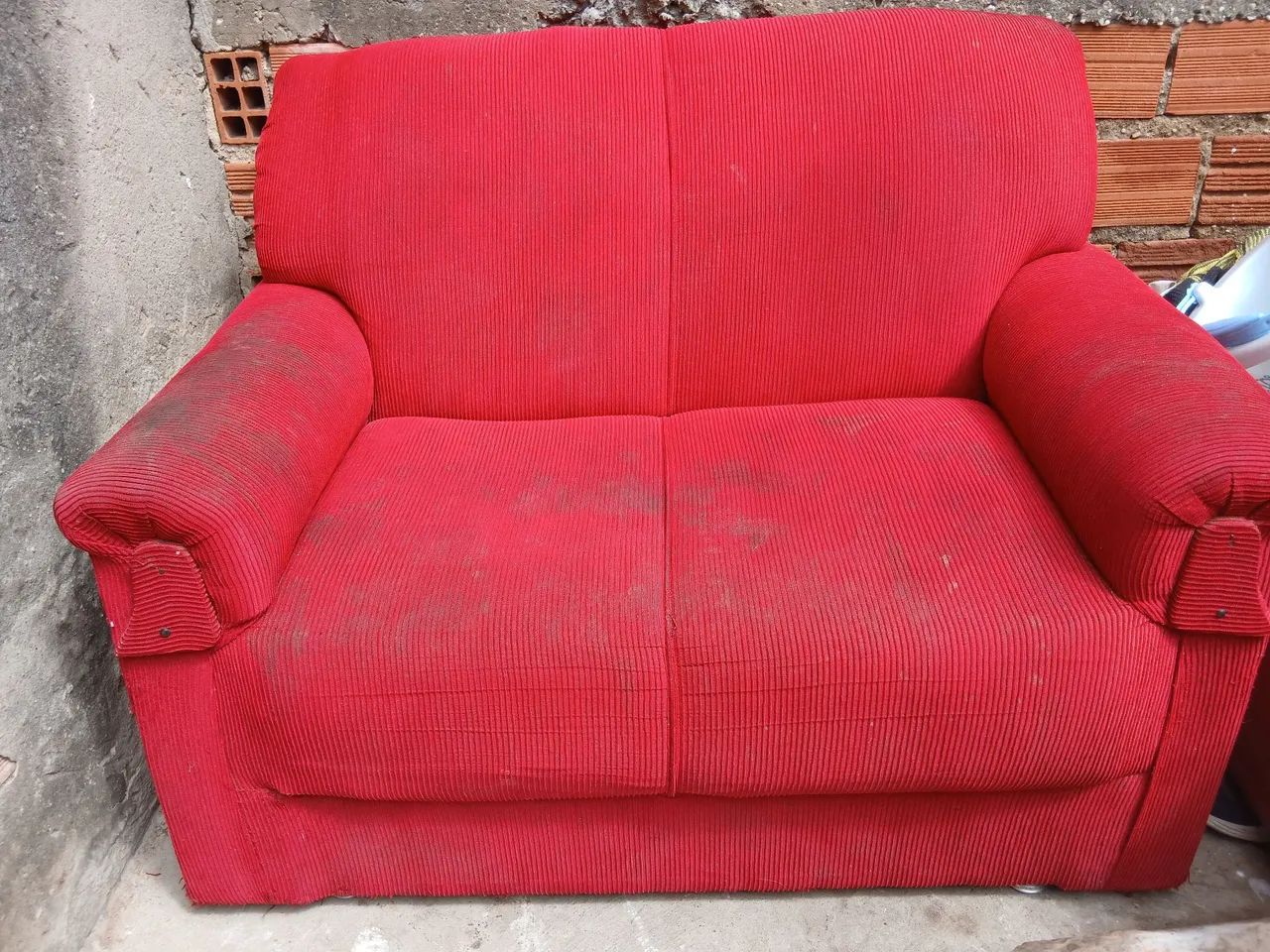 Vendo um sofá dois lugares  - Foto 4