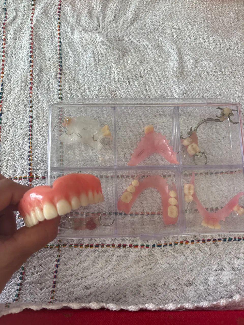 Dentadura roach e próteses removíveis  - Foto 2