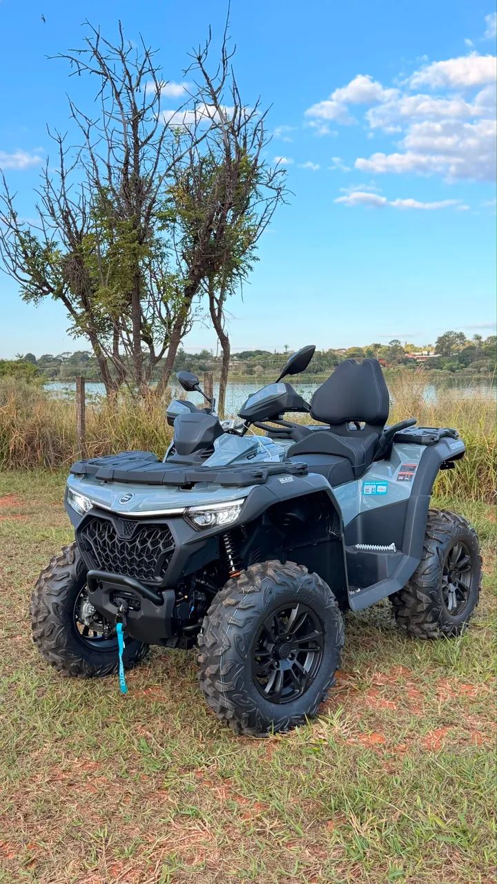 Quadriciclo CFORCE 1000