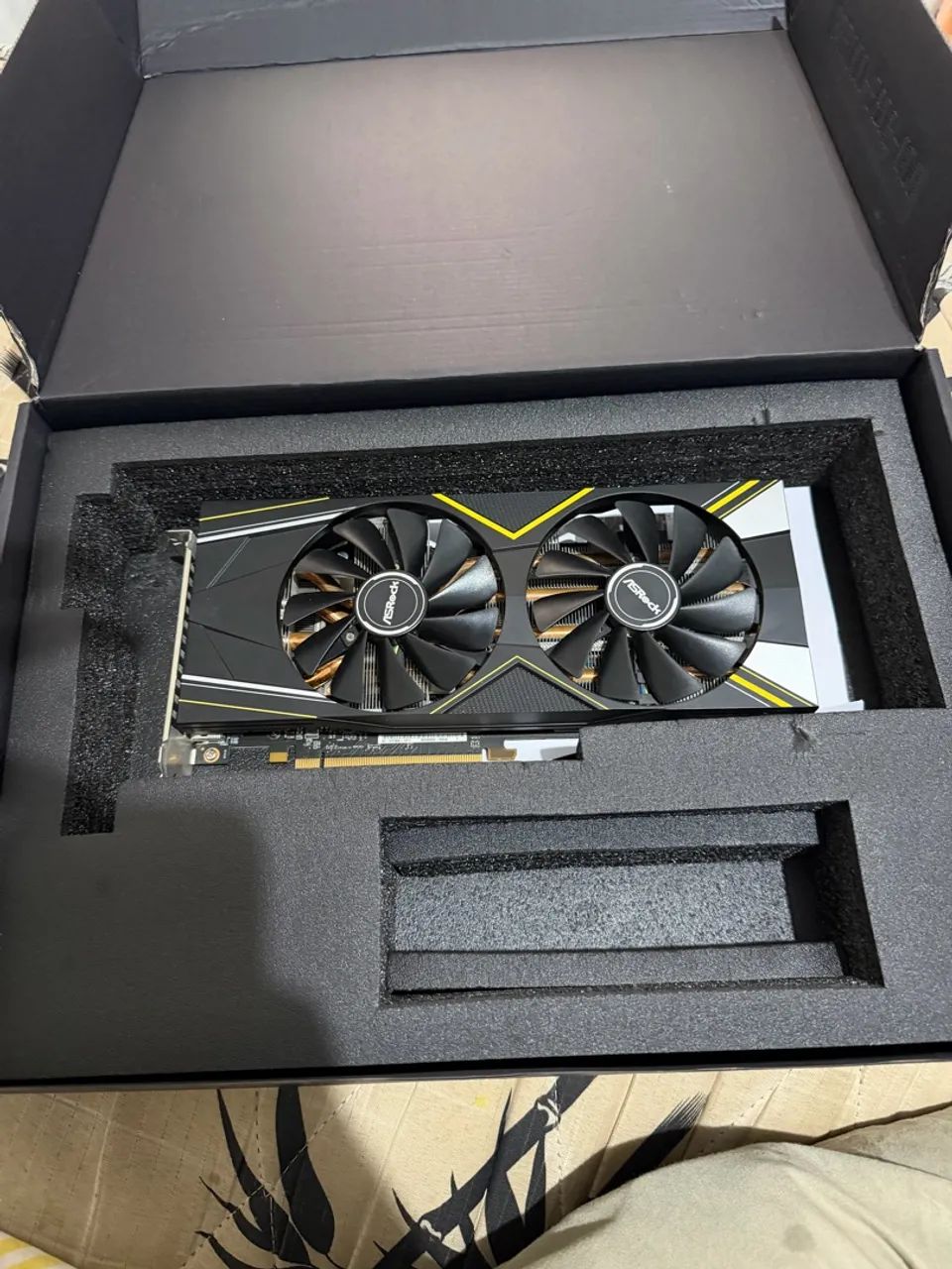 Plac de vídeo Rx5700XT