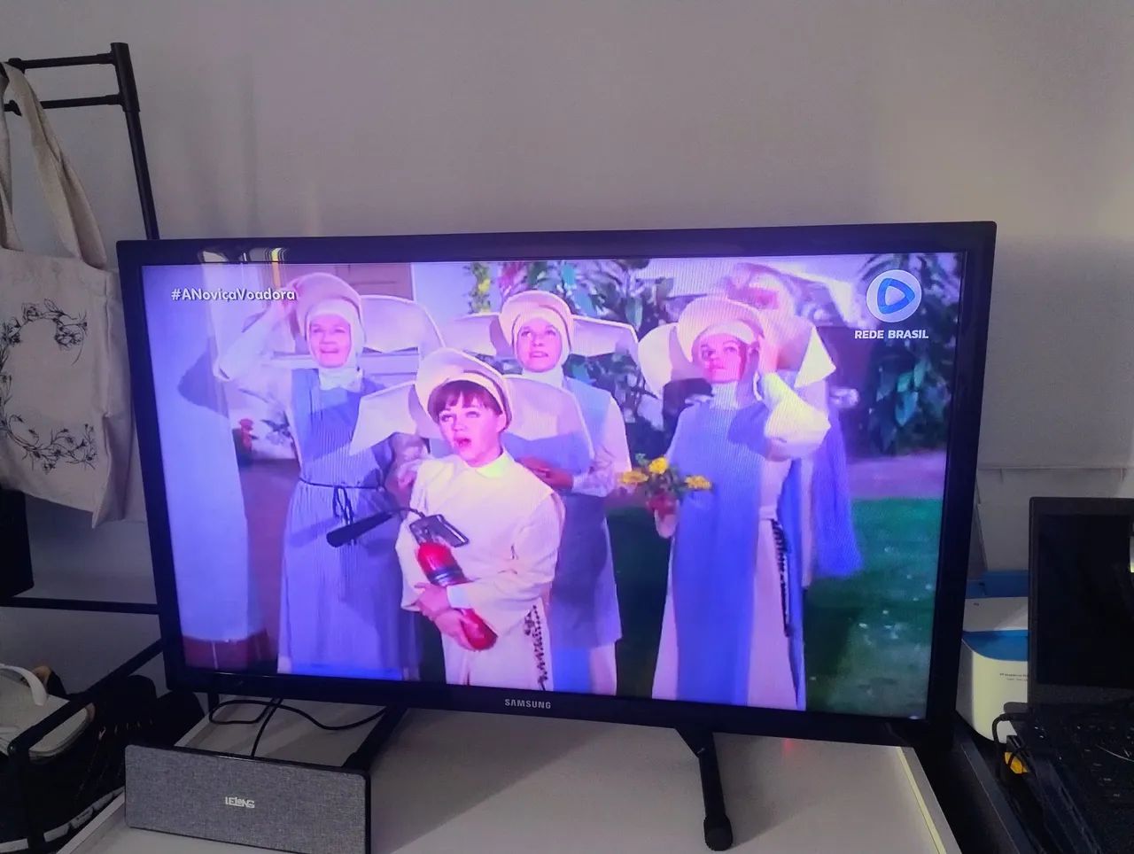 Tv 40 polegadas Samsung com Suporte, Escrivaninha + Antena Digital Amplificada - Foto 3
