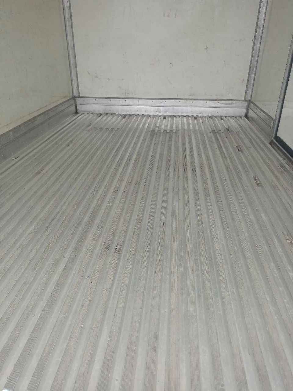 Baú refrigerado HR + termo king e compressor  - Foto 2