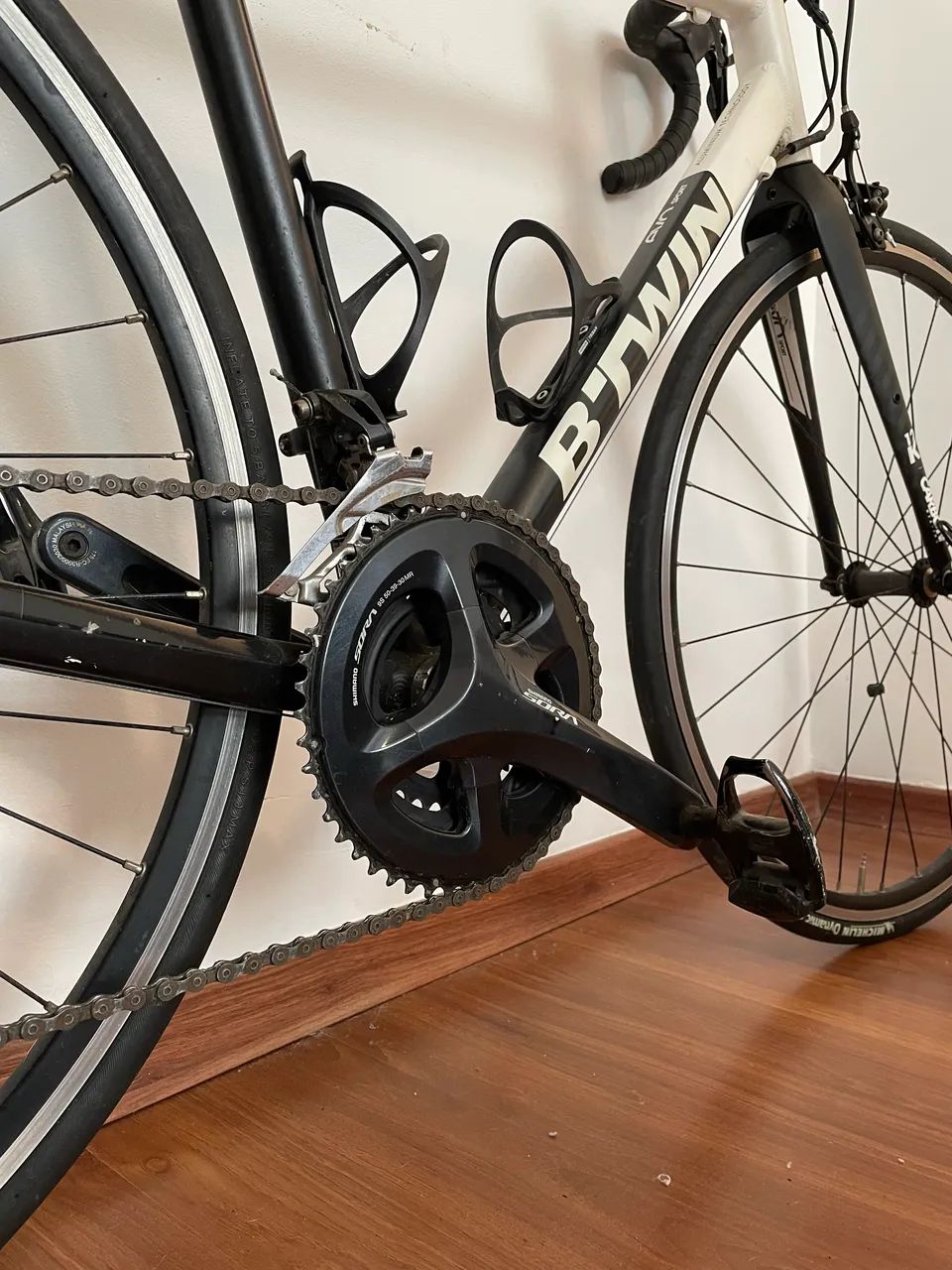 Bicicleta Speed Alumínio e Carbono com Shimano - Foto 3