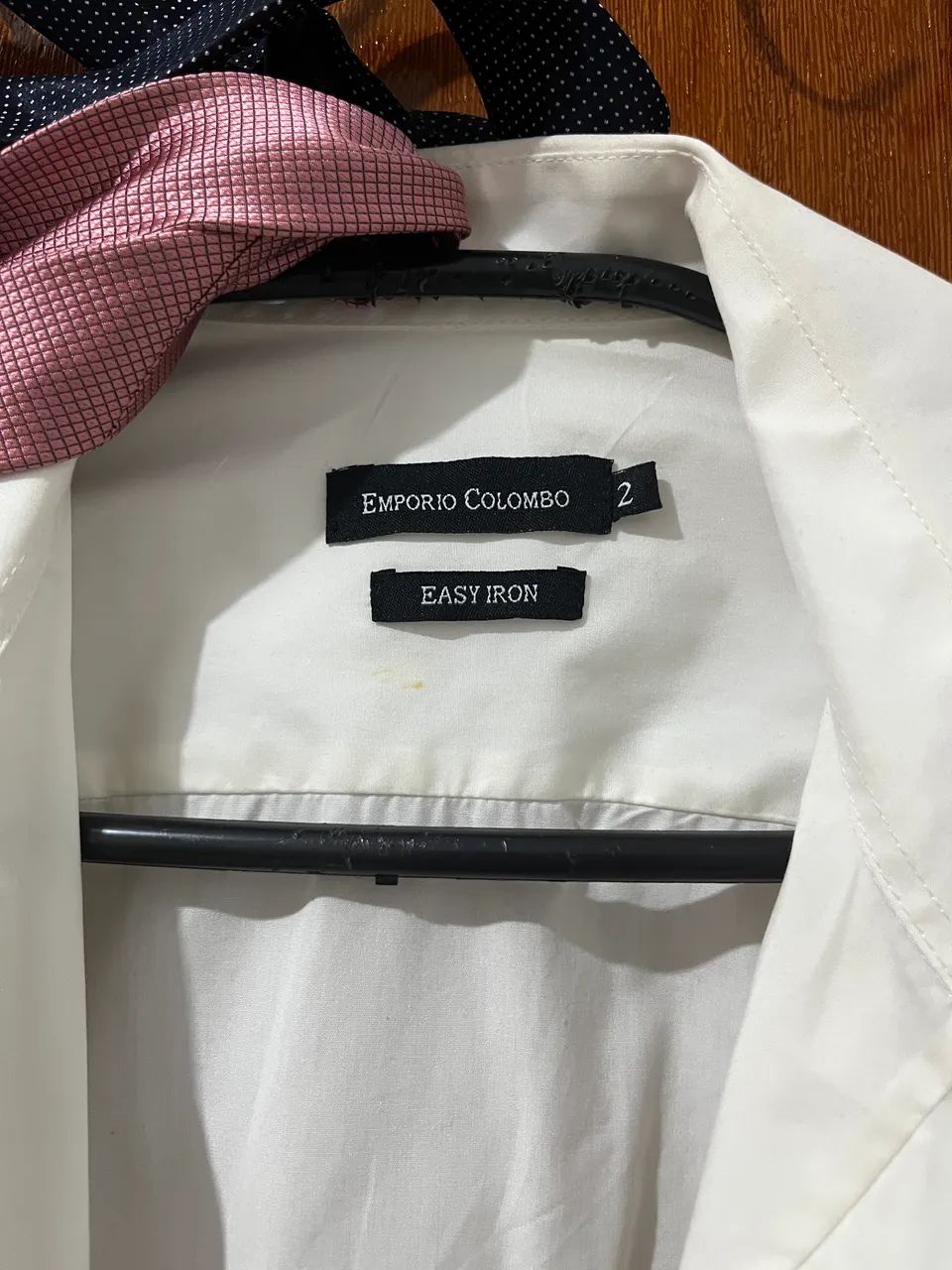 Camisa masculina com gravatas - Foto 3